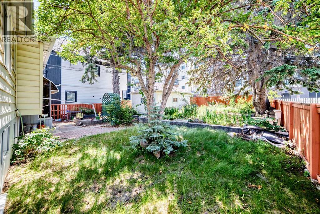 1703 32 Street SW - 40