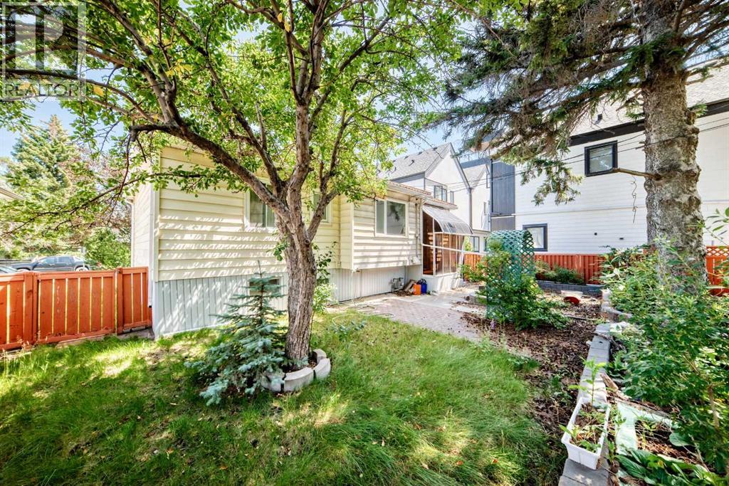 1703 32 Street SW - 41
