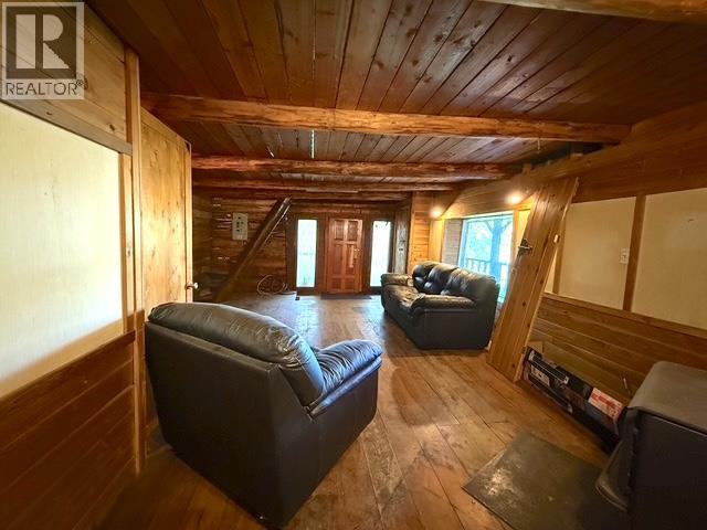 3178 POWELL ROAD - 10