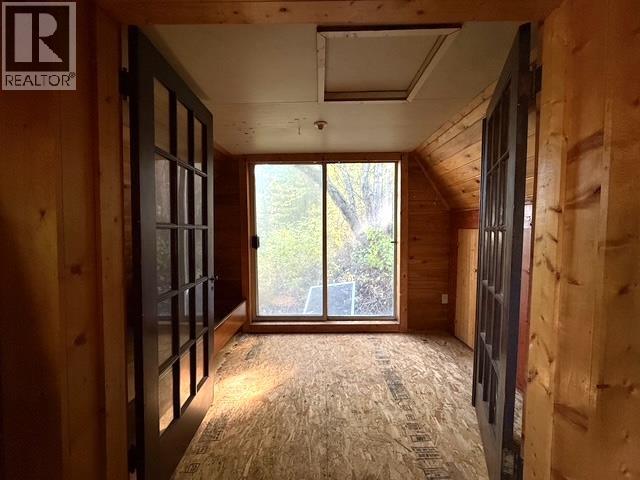 3178 POWELL ROAD - 8