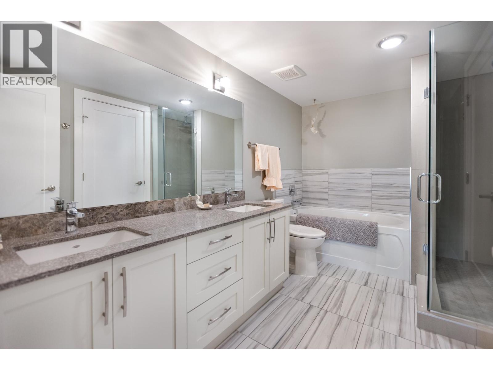 #122 2055 INGLEDEW STREET - 15