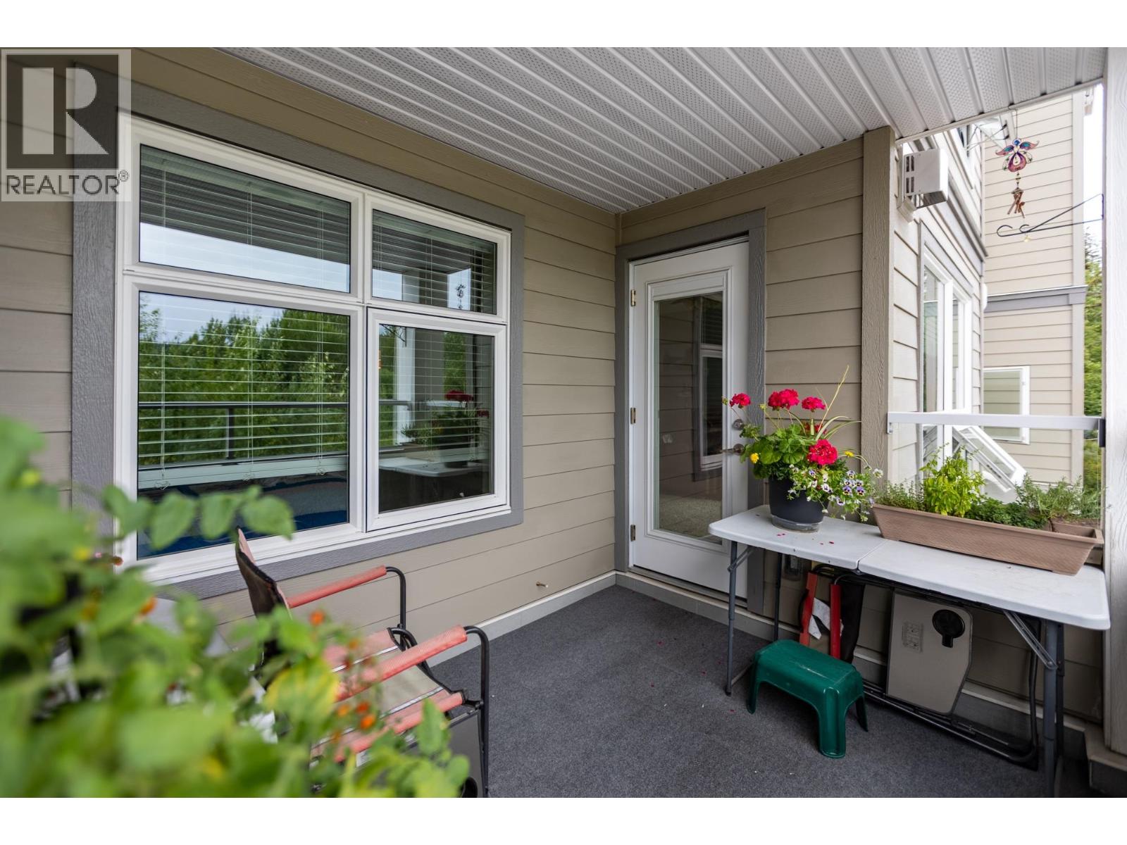 #122 2055 INGLEDEW STREET - 19