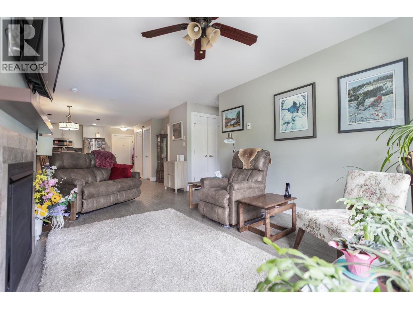 #122 2055 INGLEDEW STREET - 4