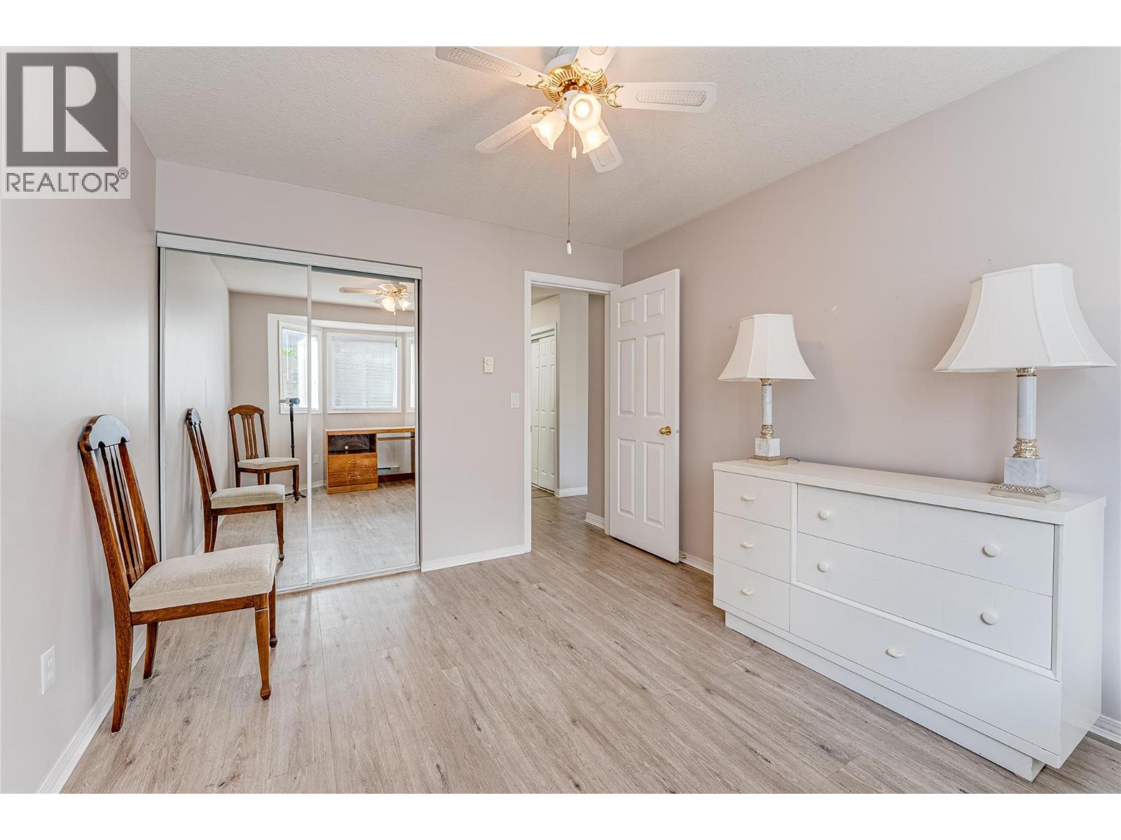 #208 3609 30 Avenue - 25