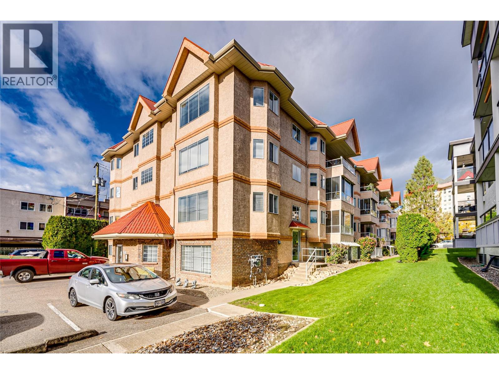 #208 3609 30 Avenue - 32