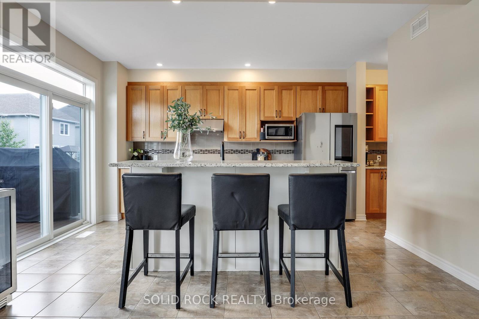 703 MASHKIG AVENUE - 10