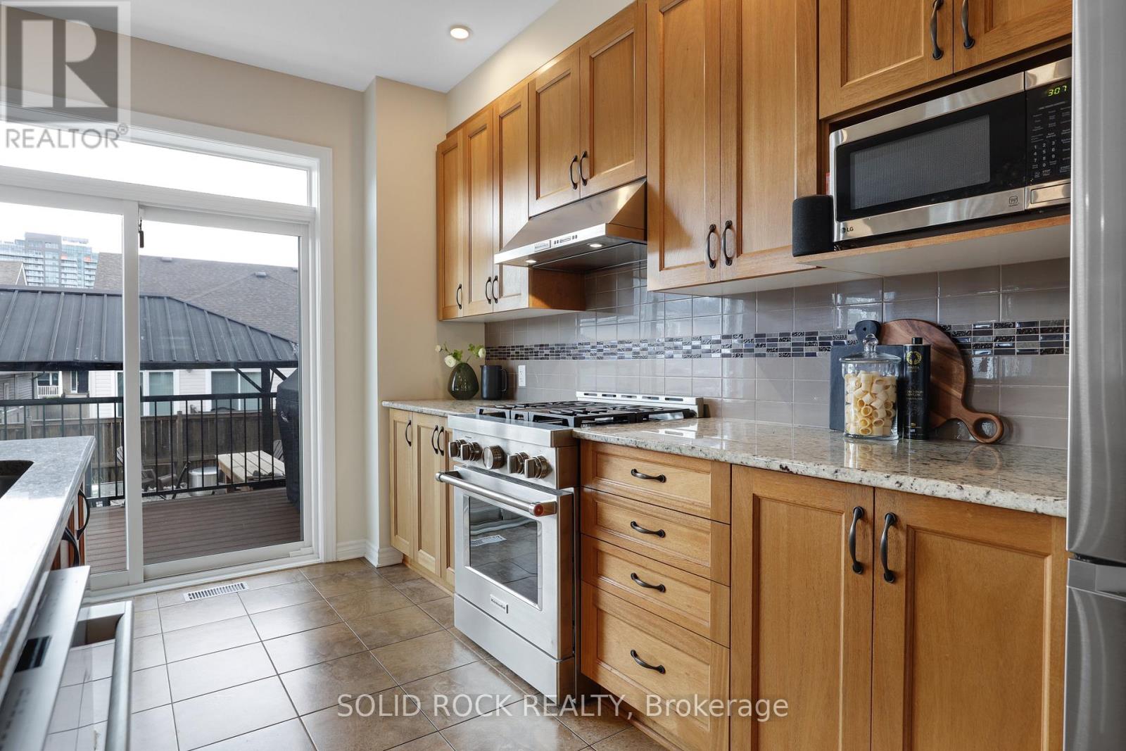 703 MASHKIG AVENUE - 11