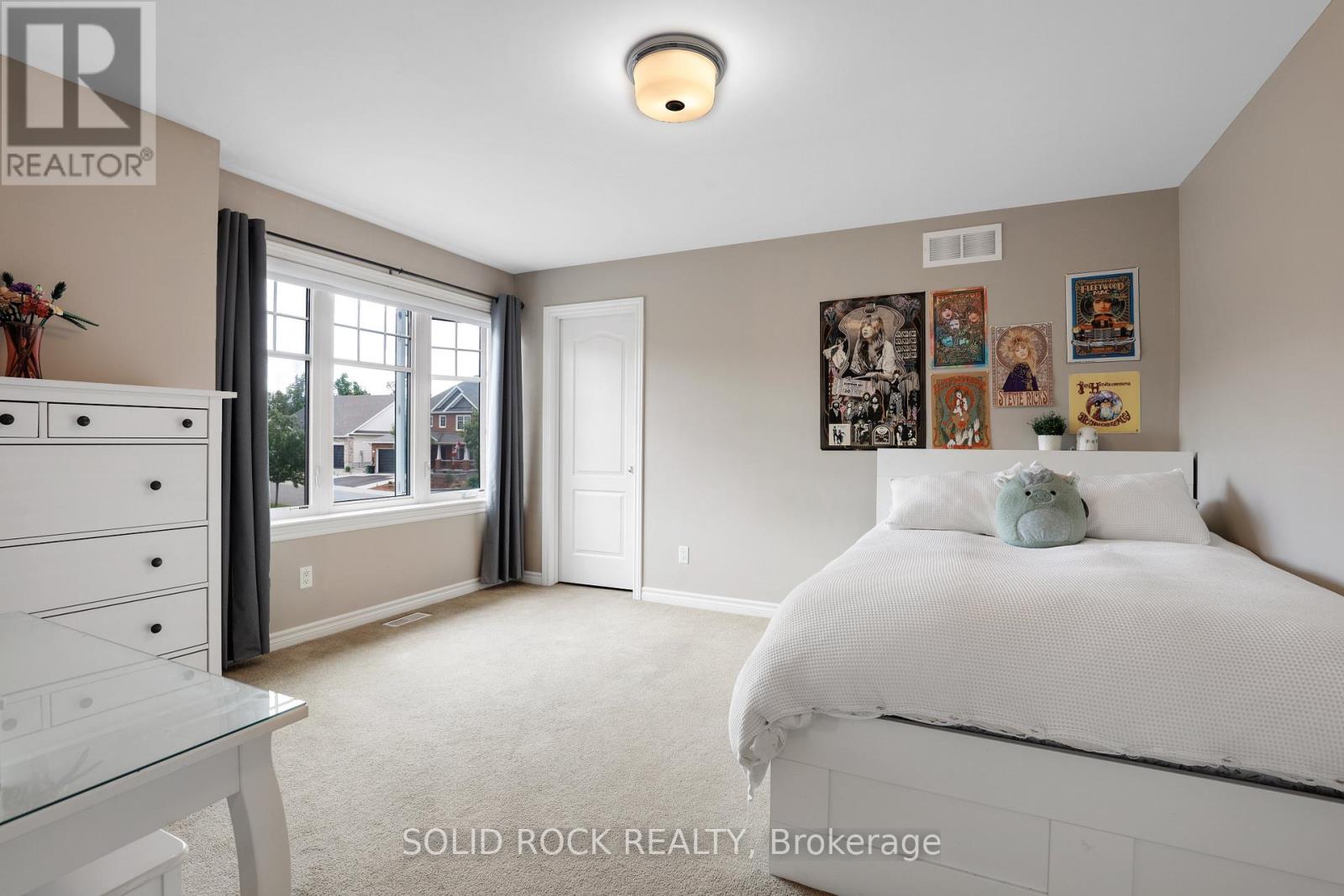 703 MASHKIG AVENUE - 28