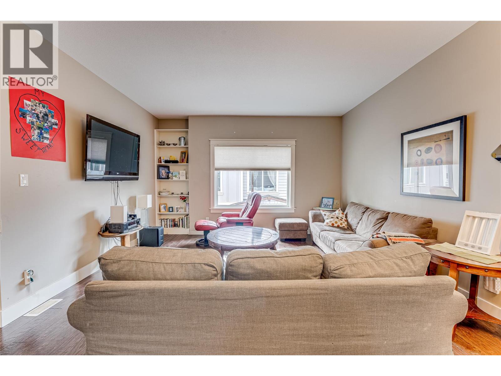 #104 3606 25 Avenue - 10
