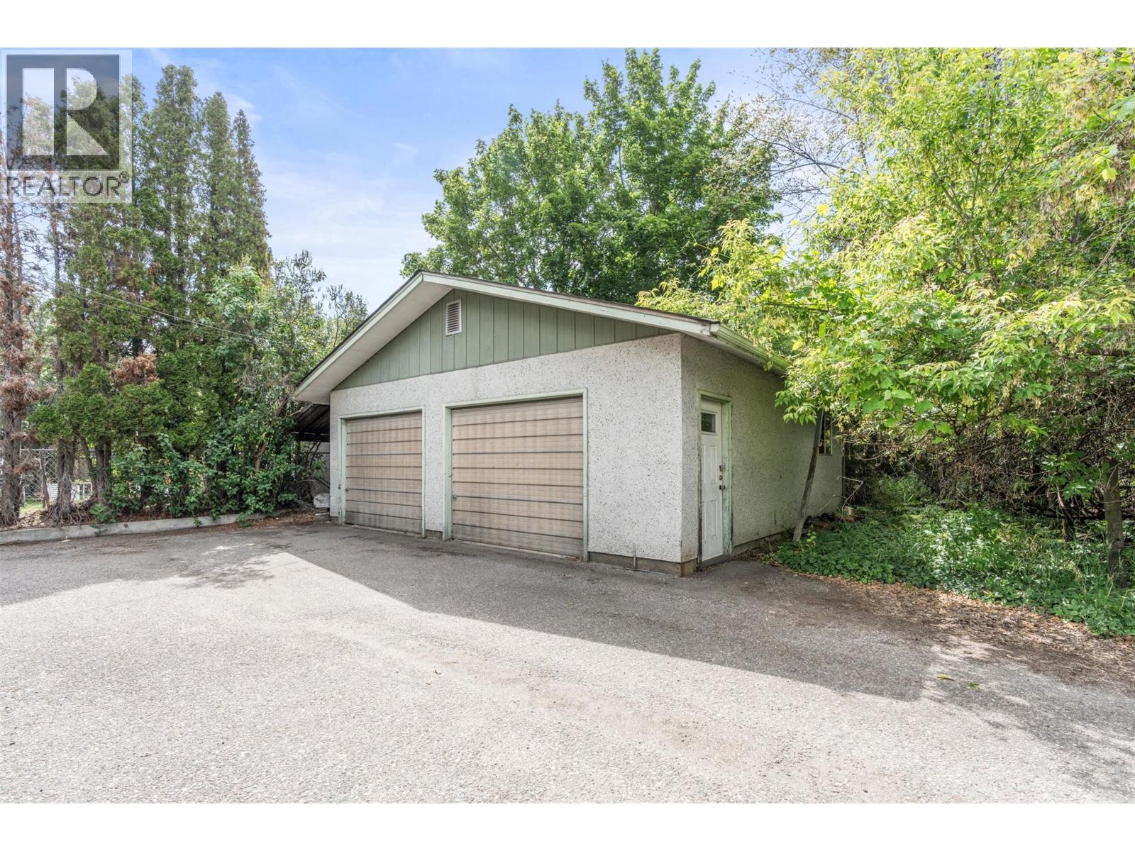 3706 24 Avenue - Image 40
