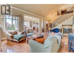4pc Bathroom - 677 Cypress Drive, Vernon, BC V1B3Y5 Photo 12