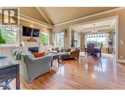 Sunroom - 677 Cypress Drive, Vernon, BC V1B3Y5 Photo 10