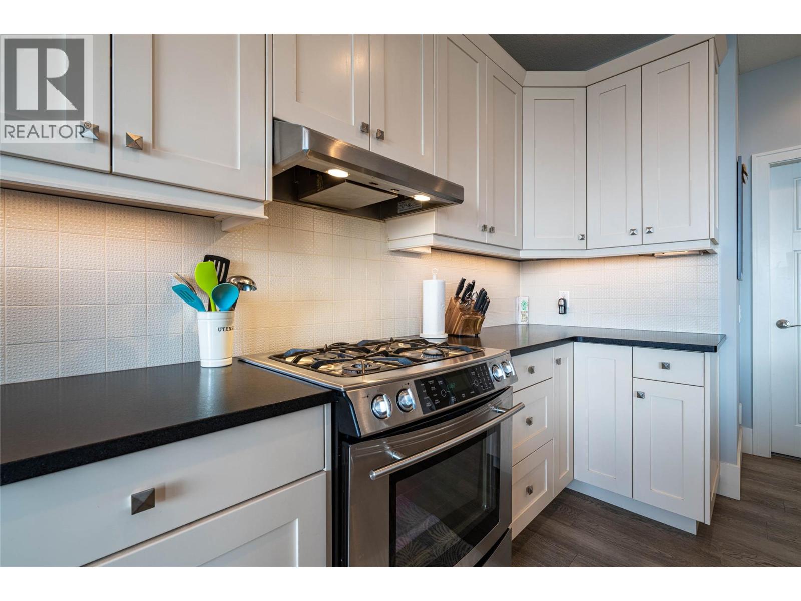 6905 Foothills Drive - 14