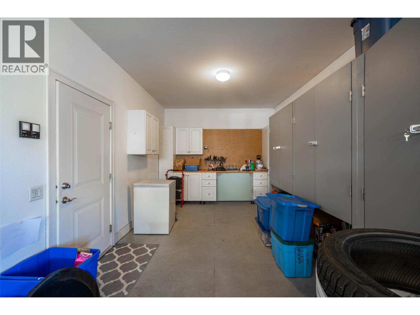 6905 Foothills Drive - 40