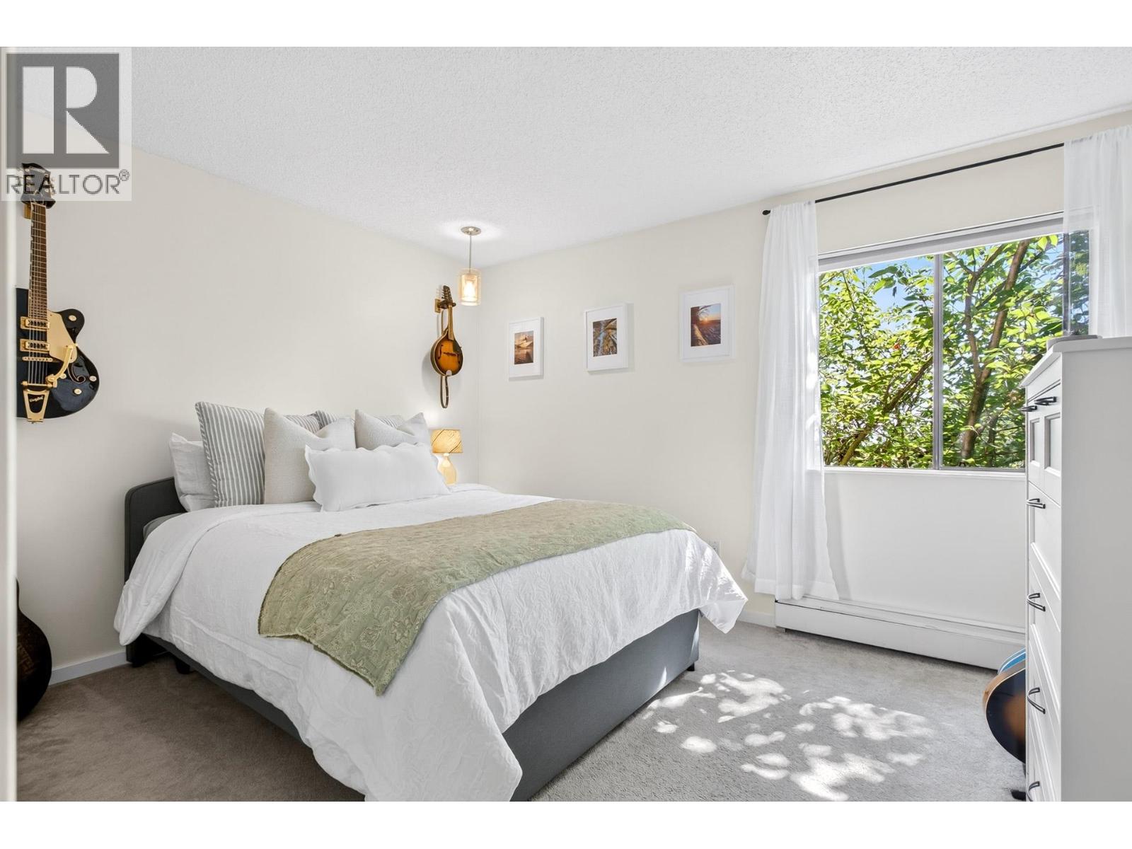 201 338 WARD STREET, New Westminster