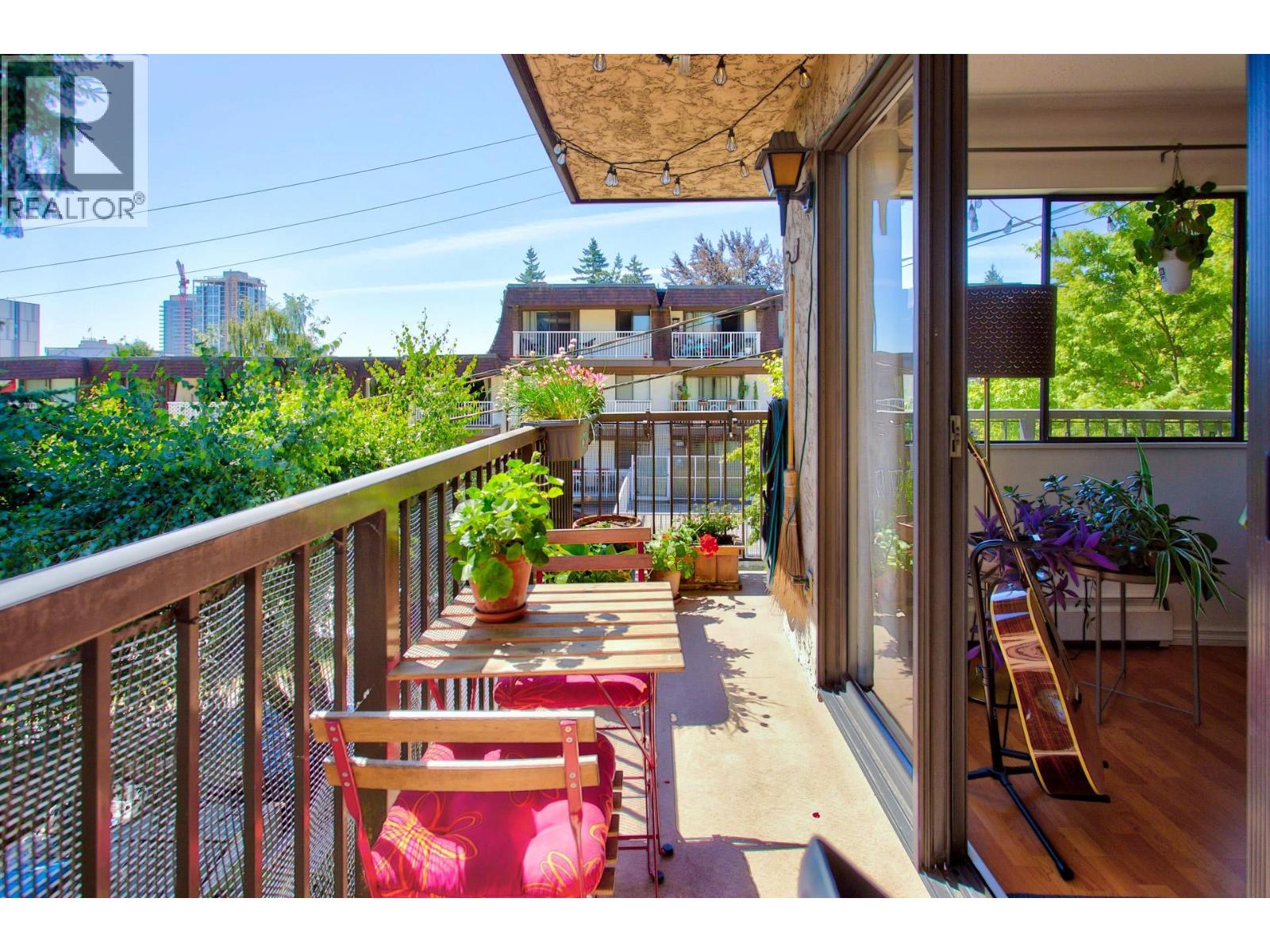 201 338 WARD STREET, New Westminster