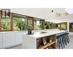 6510 Madrona Crescent, West Vancouver, BC V7W2J8 Photo 13