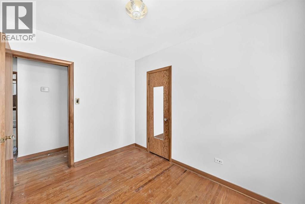1701 32 Street SW - 21