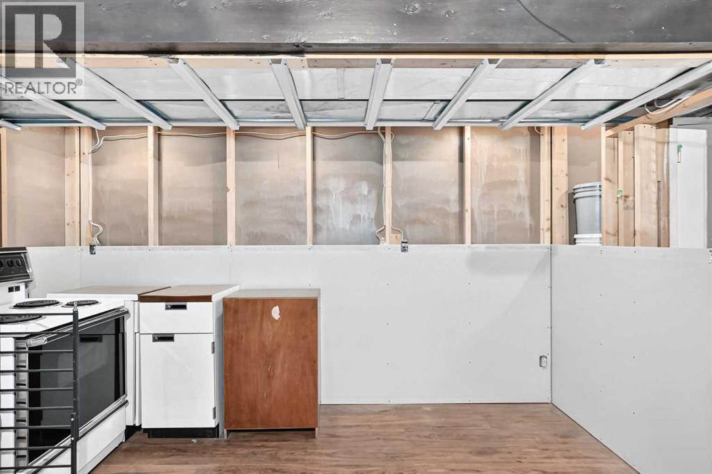1701 32 Street SW - 29