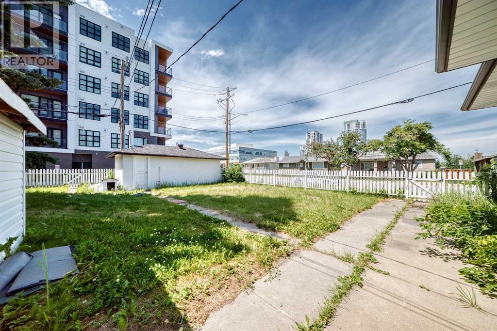 1701 32 Street SW - 40