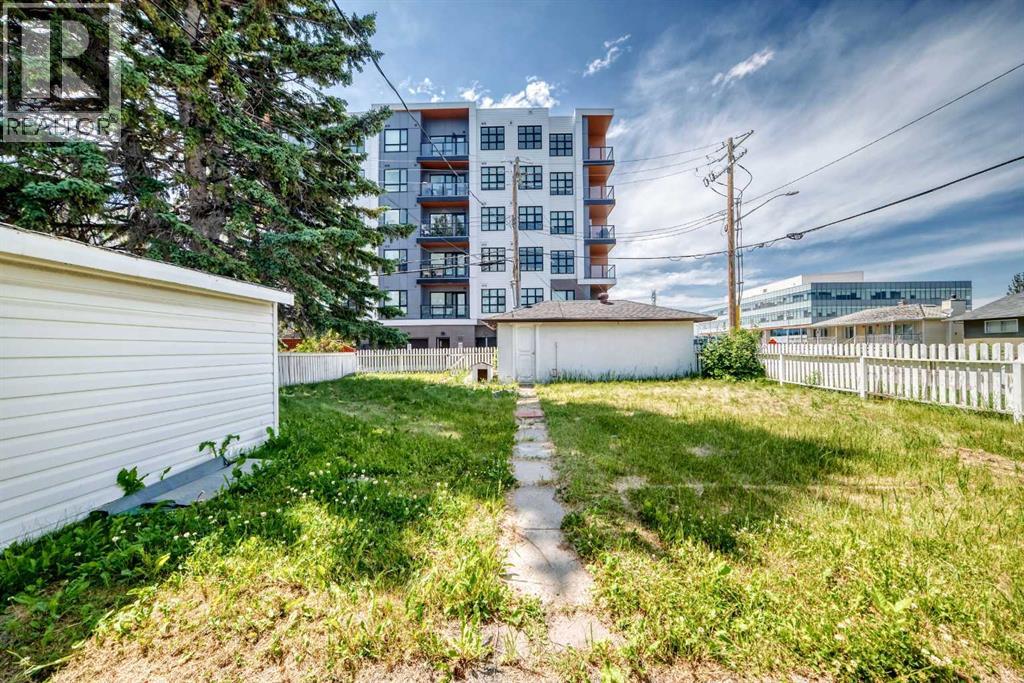 1701 32 Street SW - 41