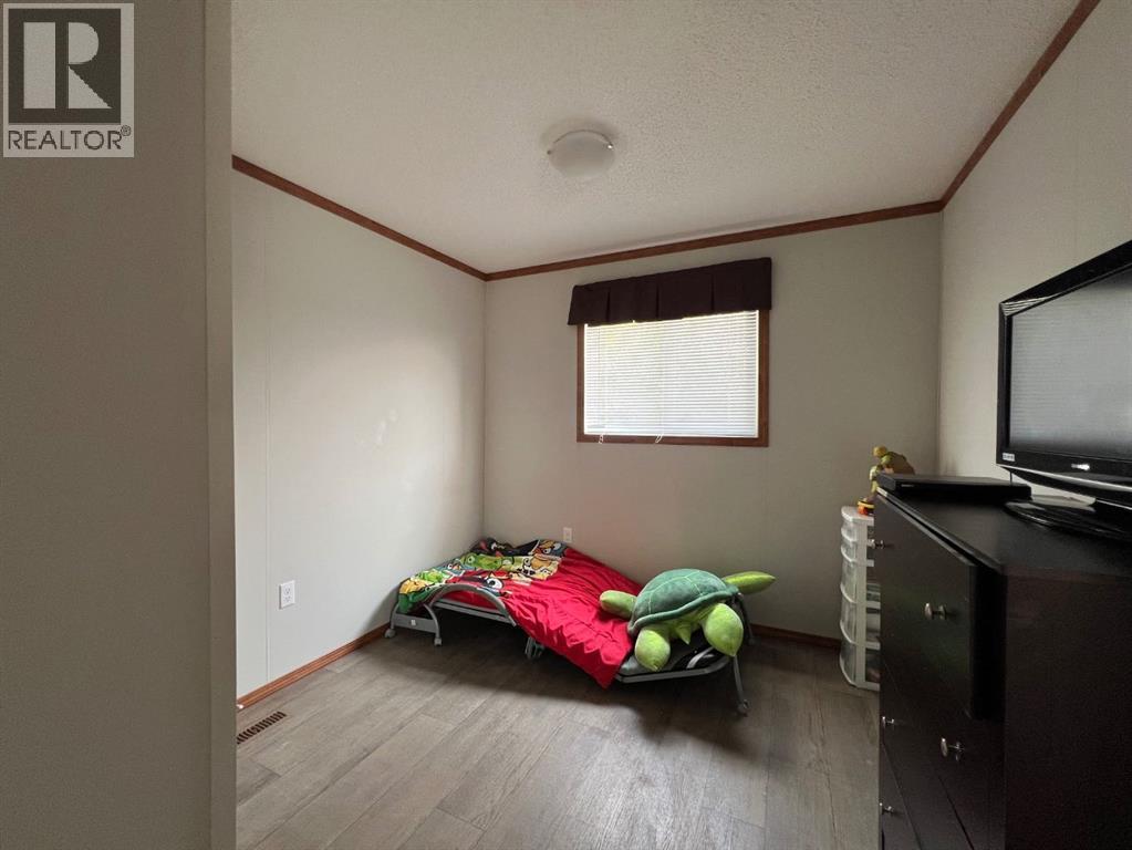 4002 Seasons Boulevard - Image 16