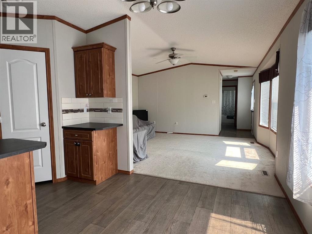 4002 Seasons Boulevard - Image 11