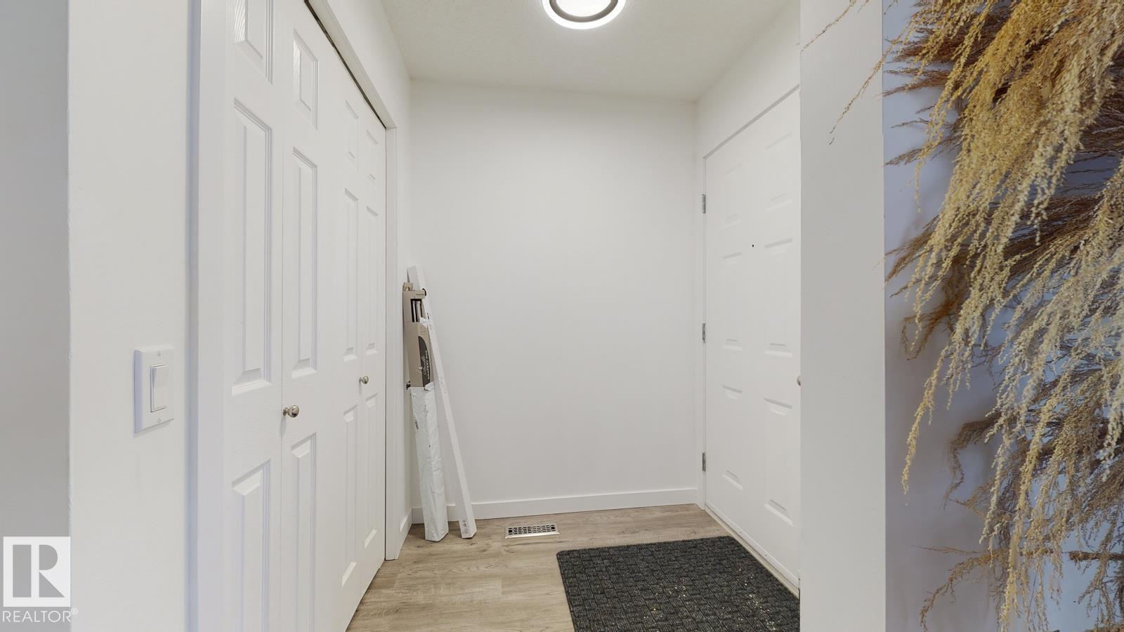 #52 10909 106 ST NW, Central Mcdougall, Edmonton photo 2