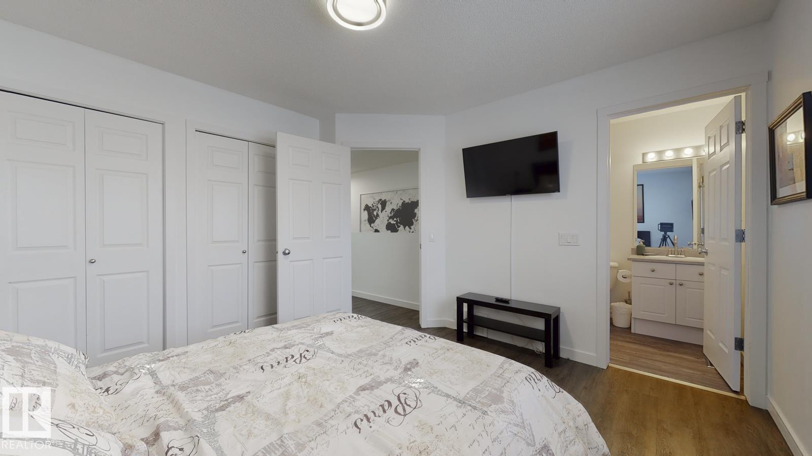 #52 10909 106 ST NW - 22