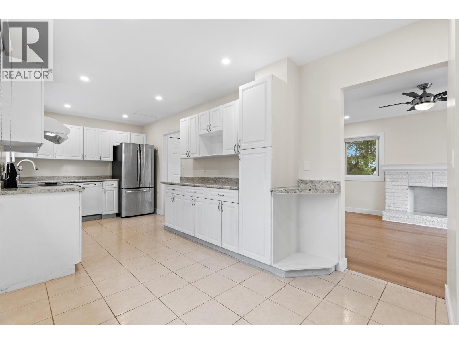 3755 COAST MERIDIAN ROAD, Port Coquitlam