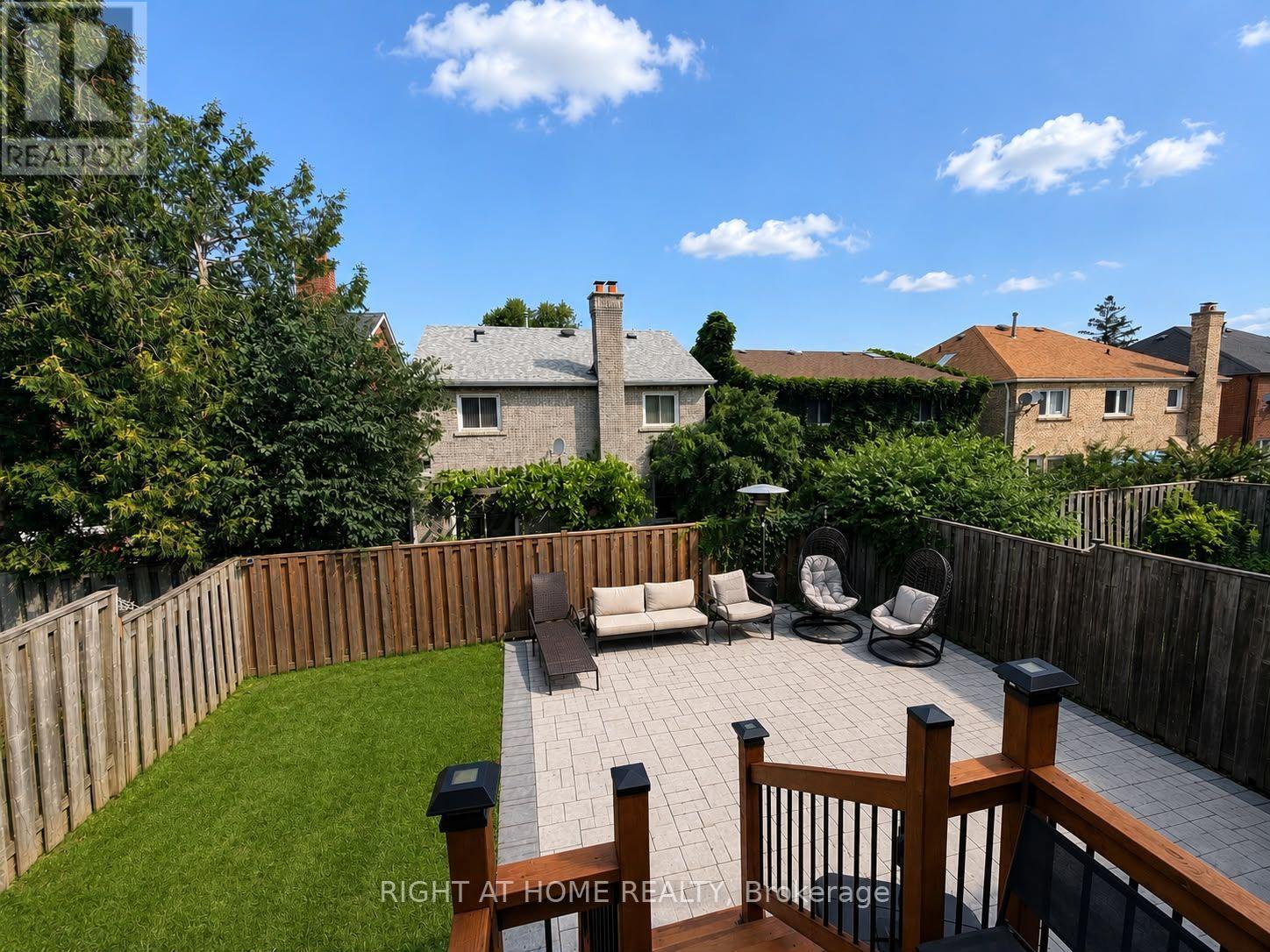 42 JESSICA GARDENS - 2