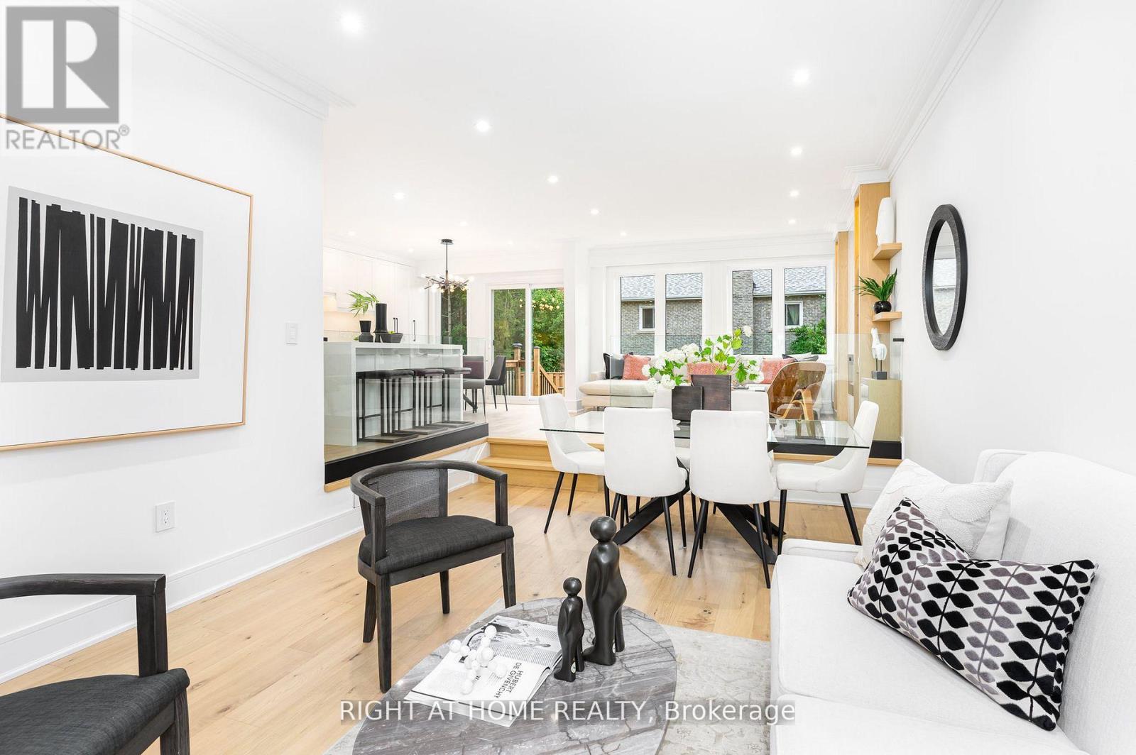 42 JESSICA GARDENS - 5