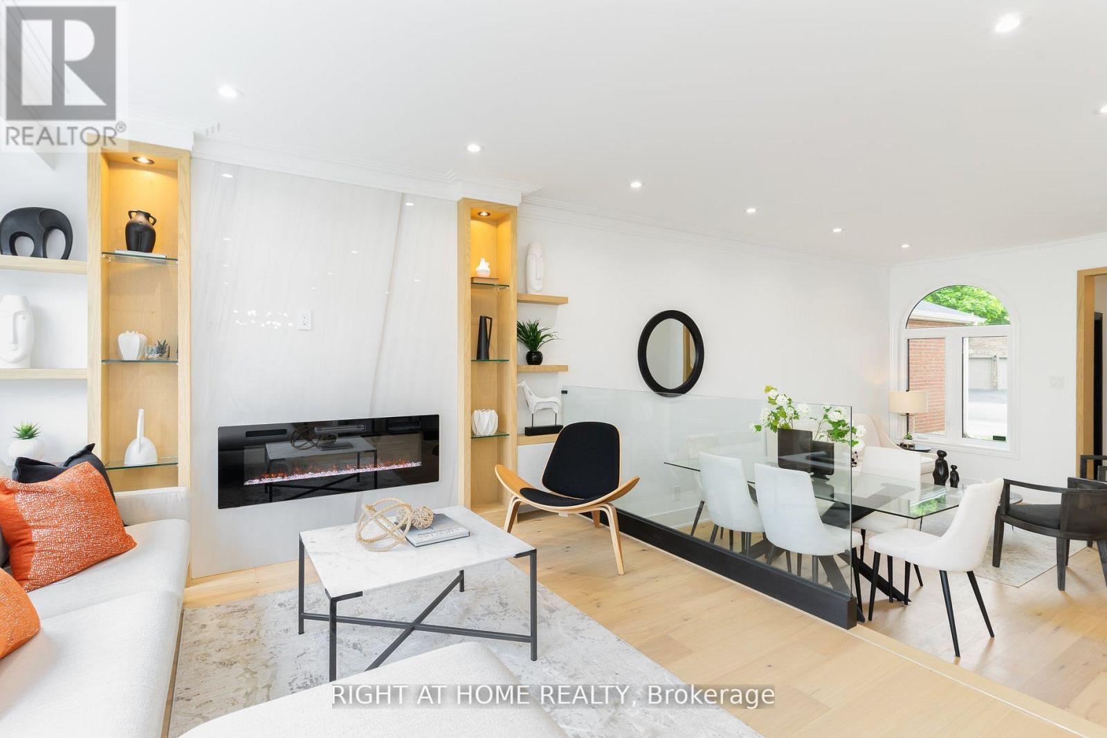 42 JESSICA GARDENS - Image 6