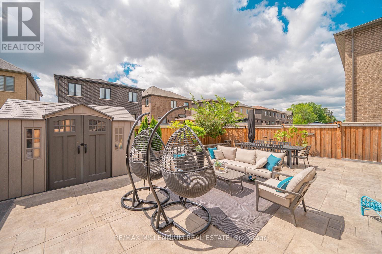 18 BOONE CRESCENT - Image 40