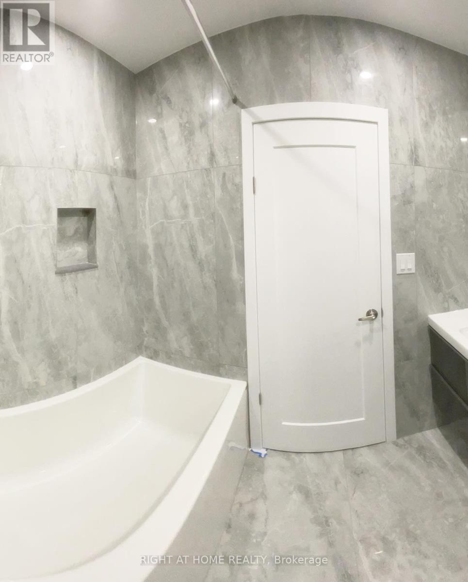 258 LA ROSE AVENUE - 22