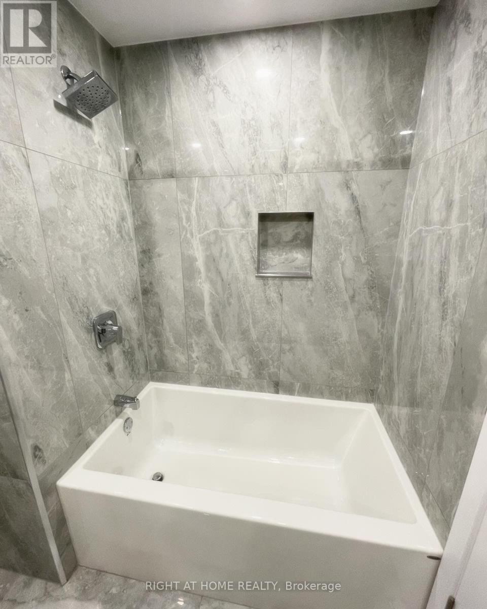 258 LA ROSE AVENUE - 24