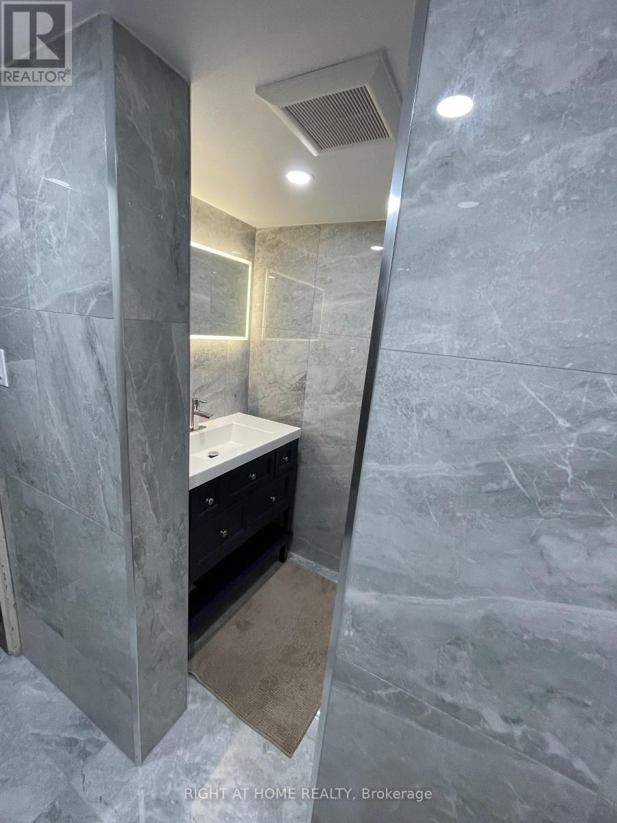 258 LA ROSE AVENUE - 31