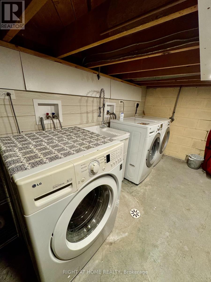 258 LA ROSE AVENUE - 37