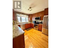 258 La Rose Avenue, Toronto, ON M9P1B7 Photo 10