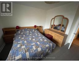 258 La Rose Avenue, Toronto, ON M9P1B7 Photo 19