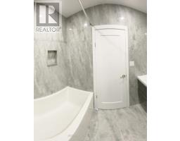 258 La Rose Avenue, Toronto, ON M9P1B7 Photo 22
