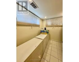 258 La Rose Avenue, Toronto, ON M9P1B7 Photo 34