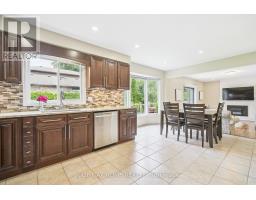 Kitchen - 309 Amberly Boulevard, Hamilton, ON L9G4B6 Photo 10