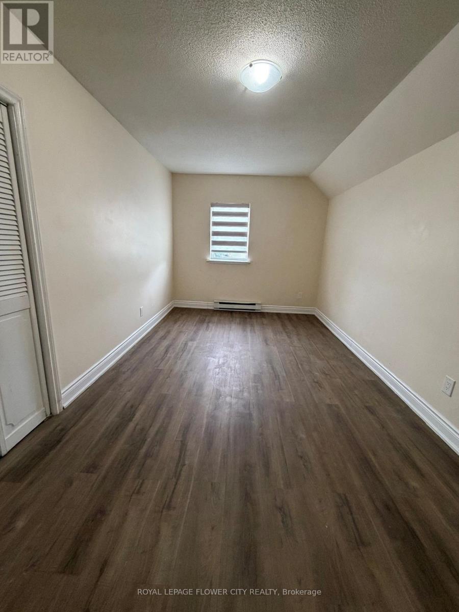 36 ST GEORGES AVENUE E - Image 11