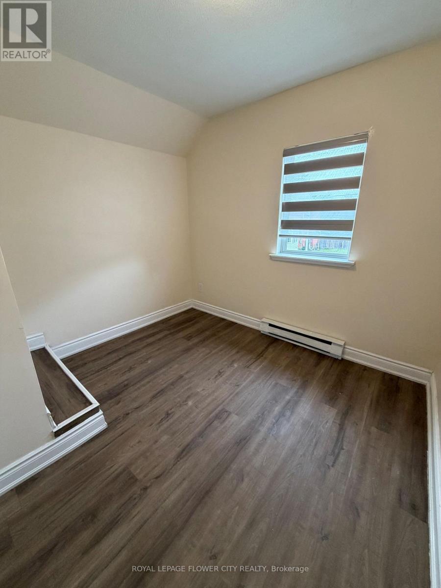 36 ST GEORGES AVENUE E - Image 13