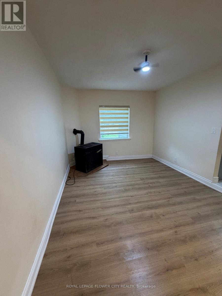36 ST GEORGES AVENUE E - Image 5
