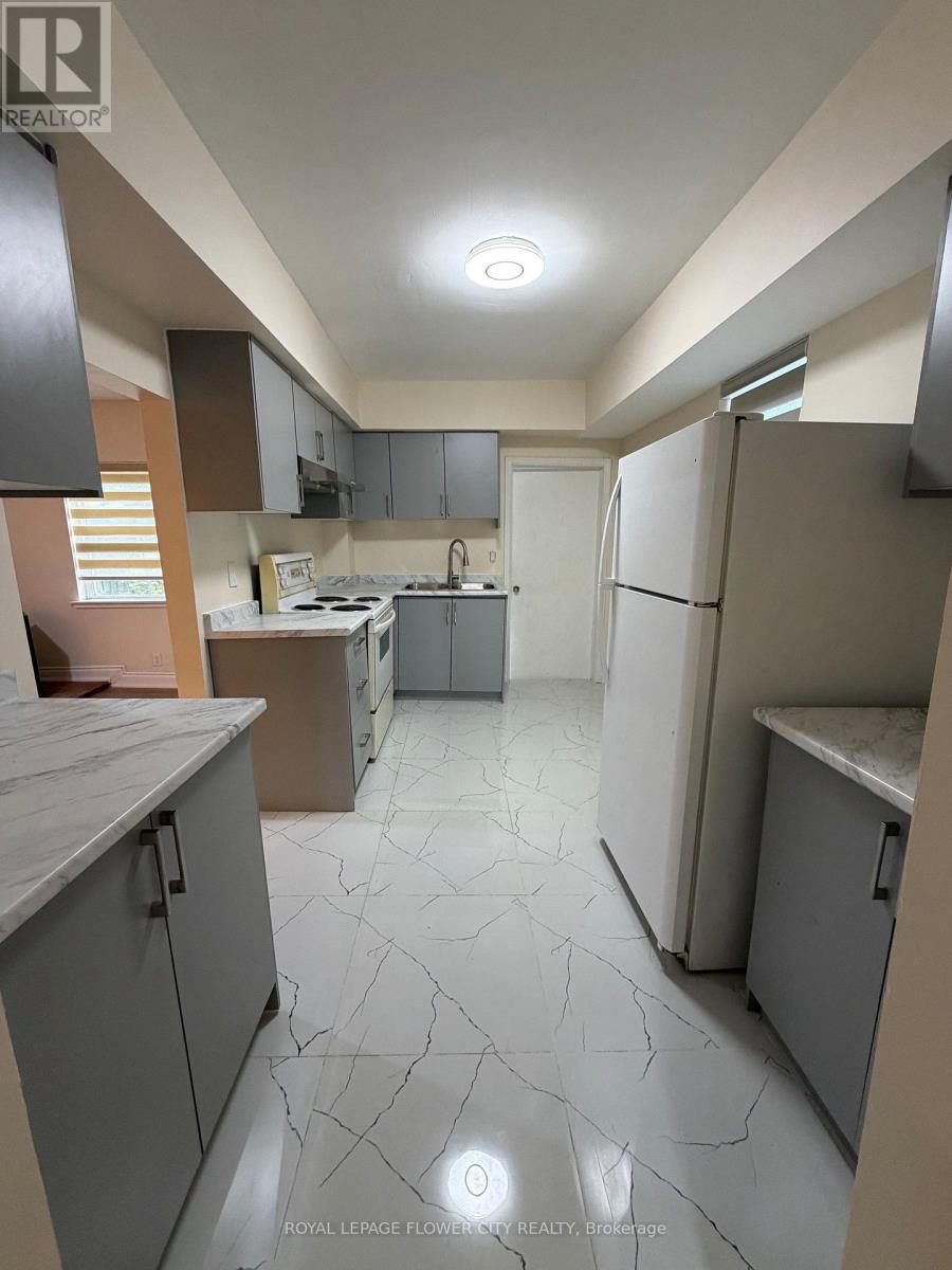36 ST GEORGES AVENUE E - Image 6