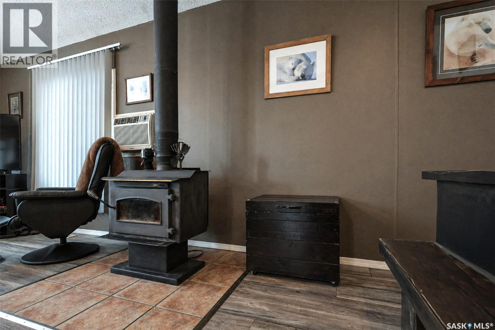 619 Marine DRIVE - Image 13