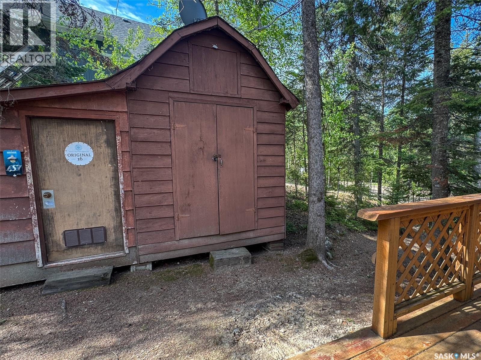 619 Marine DRIVE - Image 35