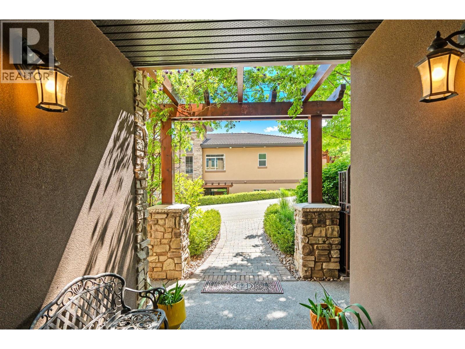 325 Cordon Place - 9